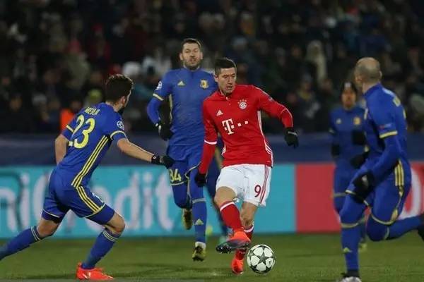 李昊桐此前 李昊桐此前